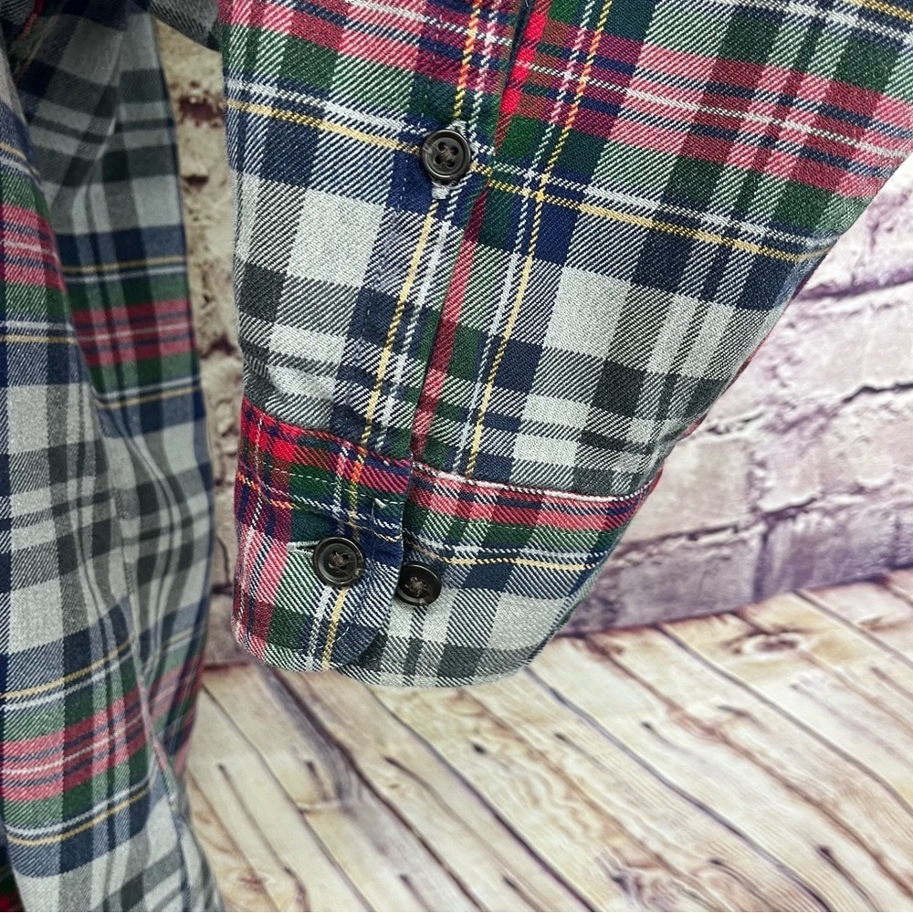 Lands End Gray Check Flannel Button Front Long Sleeve Shirt - Picture 4 of 9
